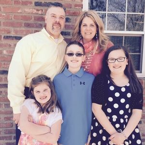 Meet your Posher, Lori